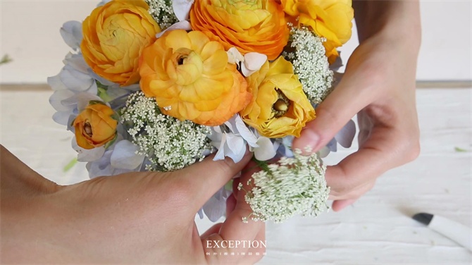 【幾分鐘.軟裝課堂】她用3分鐘搞定一個(gè)浪漫花球，就憑這些？-別墅設(shè)計(jì),軟裝設(shè)計(jì),室內(nèi)設(shè)計(jì),豪宅設(shè)計(jì),深圳例外軟裝設(shè)計(jì)公司