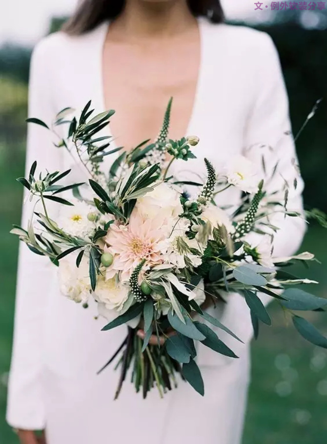 【例外.花箋記】尤加利，花藝界的百搭神葉-別墅設(shè)計(jì),軟裝設(shè)計(jì),室內(nèi)設(shè)計(jì),豪宅設(shè)計(jì),深圳例外軟裝設(shè)計(jì)公司