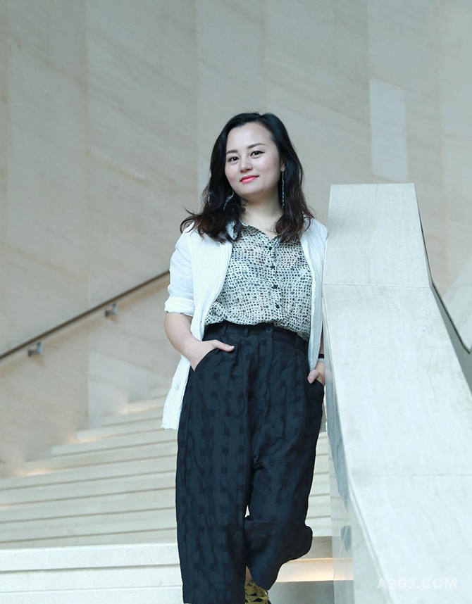 徐靜接受中化室內(nèi)設(shè)計(jì)網(wǎng)名人訪談專訪-別墅設(shè)計(jì)_軟裝設(shè)計(jì)_室內(nèi)設(shè)計(jì)_豪宅設(shè)計(jì)-深圳例外軟裝設(shè)計(jì)公司