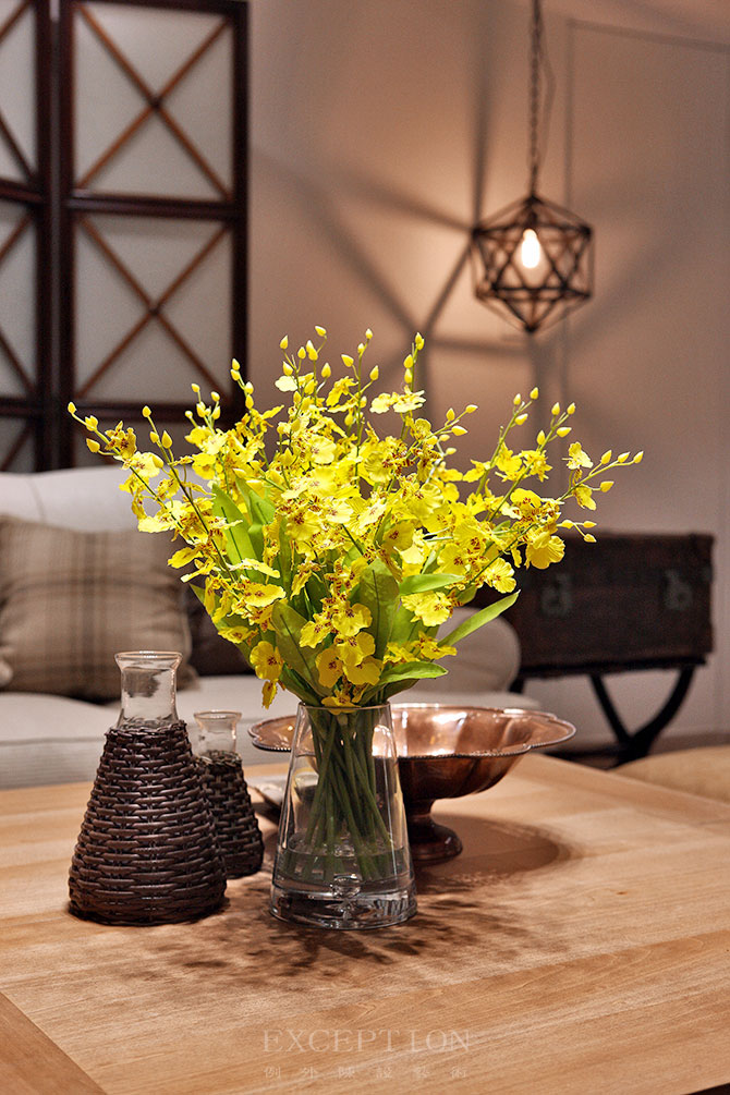 設(shè)計師給家添一抹黃，營造優(yōu)雅纏綿的味道！-別墅設(shè)計,軟裝設(shè)計,室內(nèi)設(shè)計,豪宅設(shè)計,深圳例外軟裝設(shè)計公司