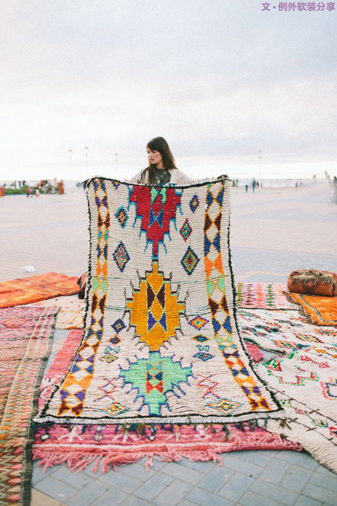 家里裝修太簡(jiǎn)單不夠時(shí)尚？一張地毯全搞定！-別墅設(shè)計(jì),軟裝設(shè)計(jì),室內(nèi)設(shè)計(jì),豪宅設(shè)計(jì),深圳例外軟裝設(shè)計(jì)公司